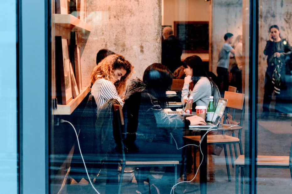 Spread kindness to a stranger today