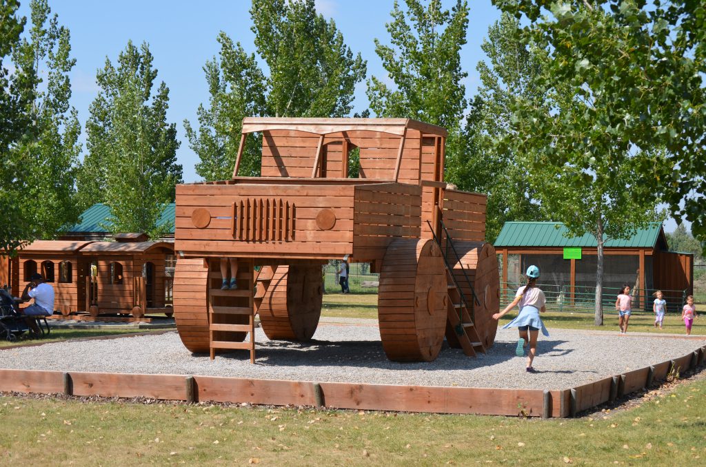 Discovery Wildlife Park Playground - jeep