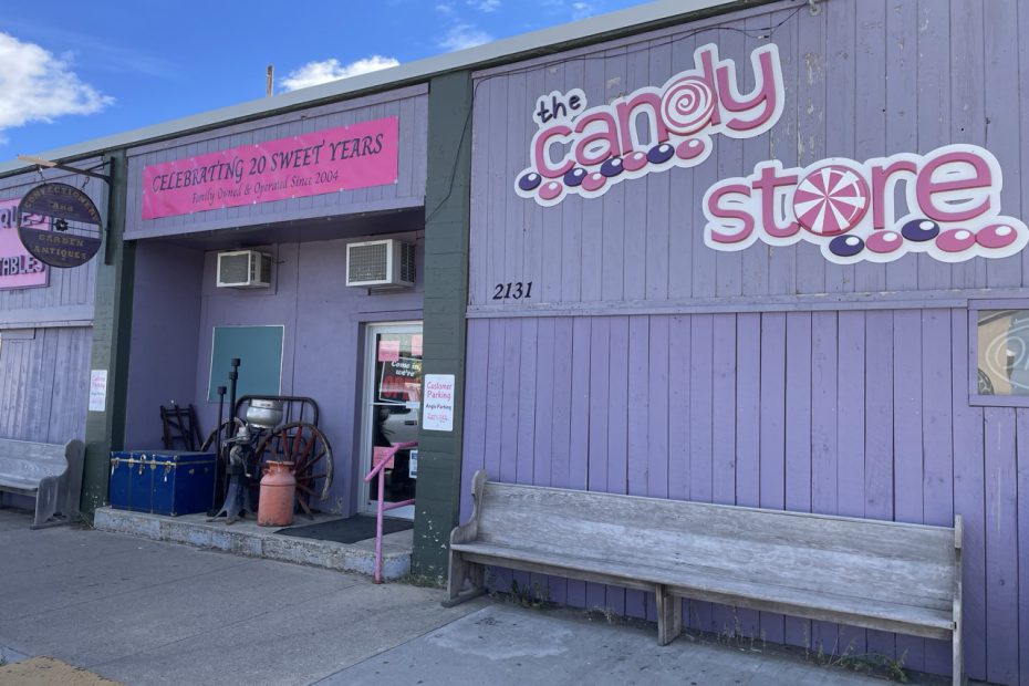 The Candy Store in Nanton storefront